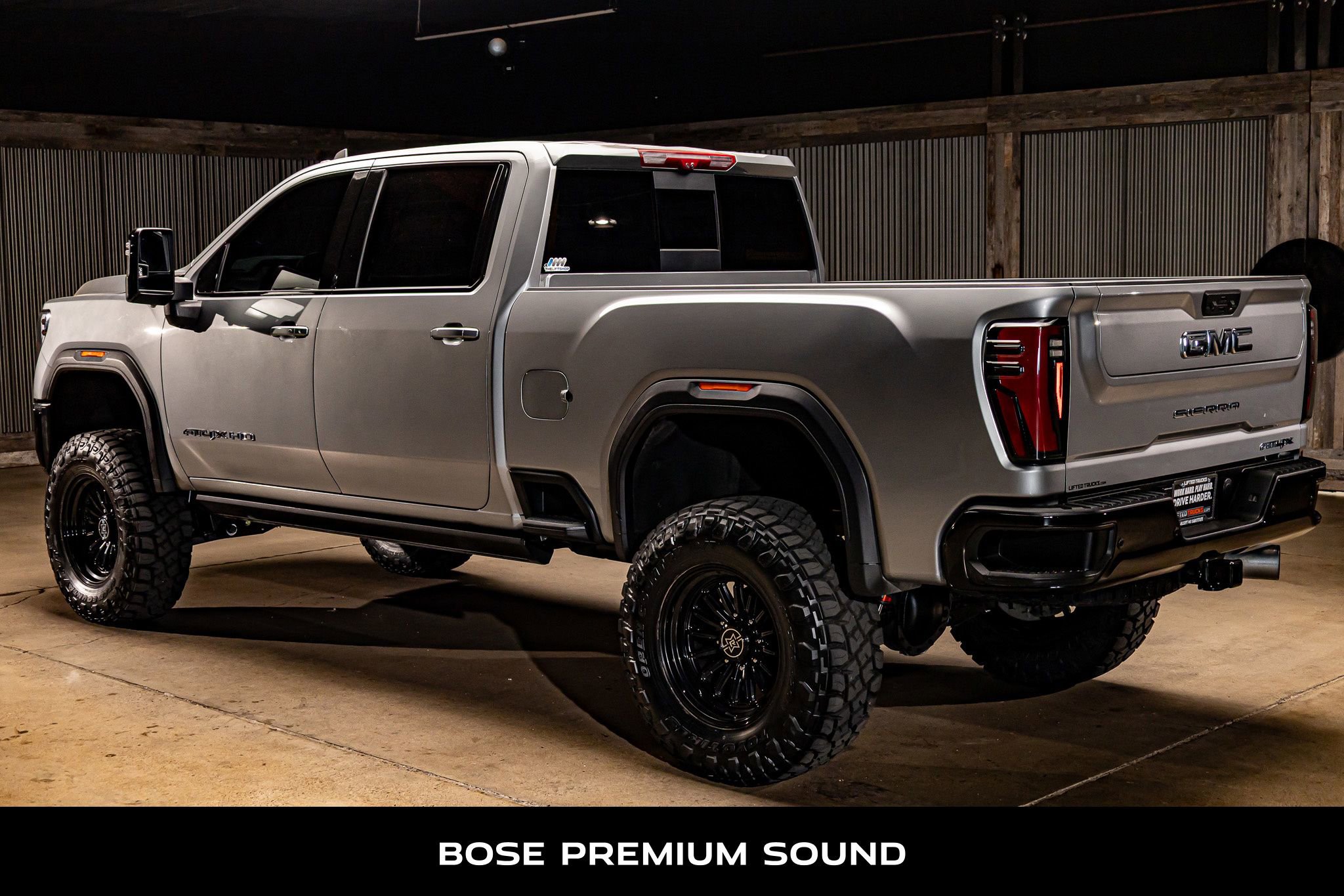 Used 2025 GMC Sierra 2500 AT4X image 7