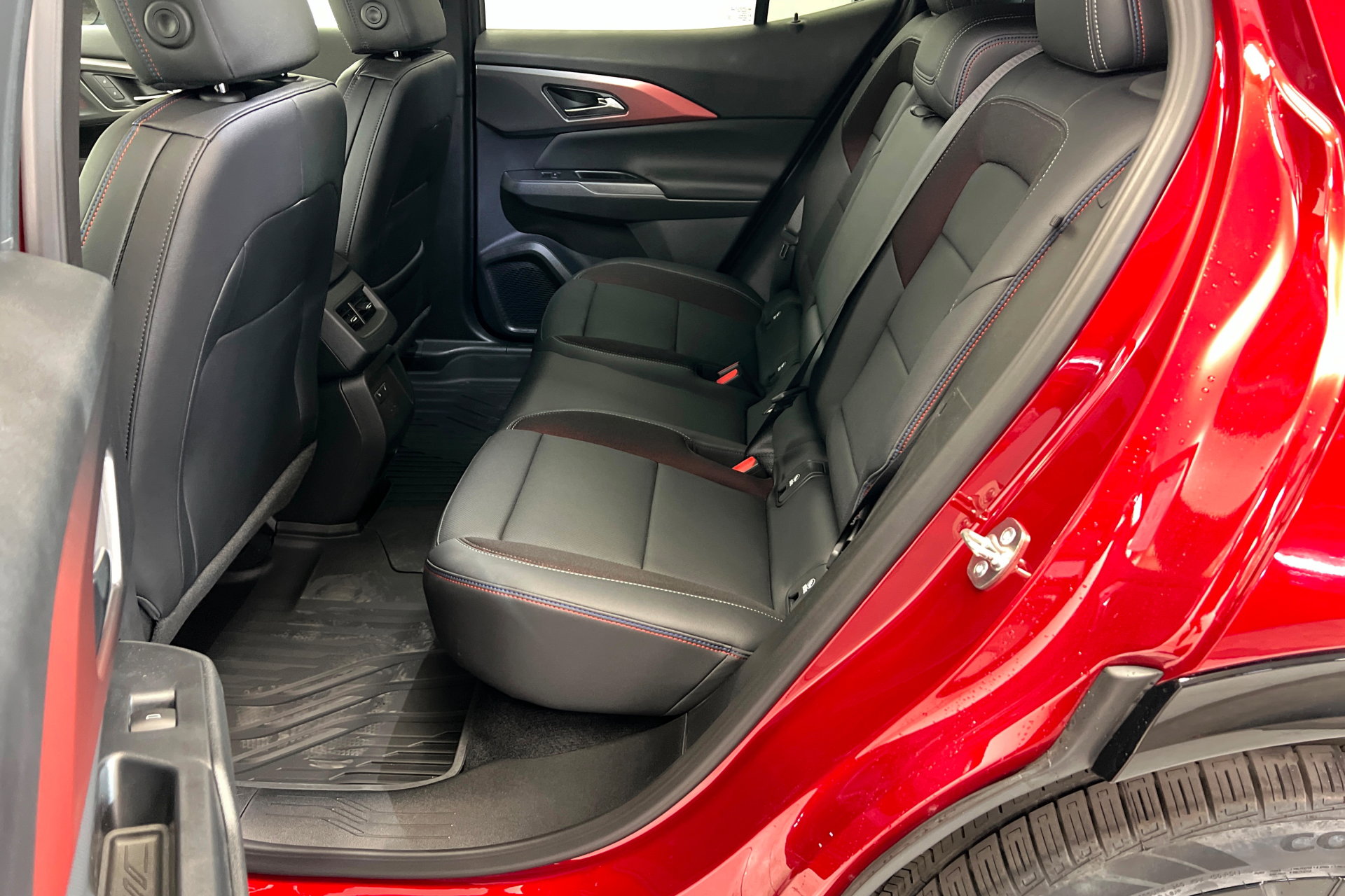 New 2026 Chevrolet Equinox EV RS w/ Convenience Package II AWD/4WD image 22