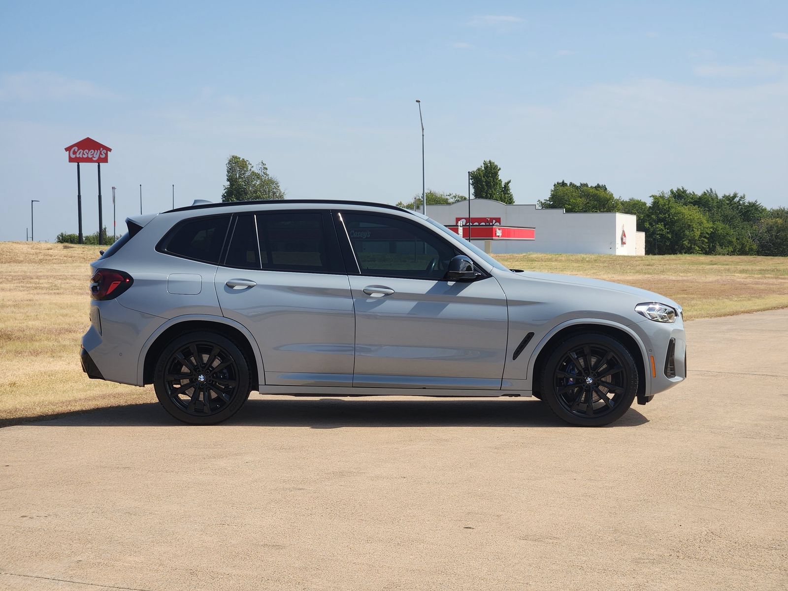 Used 2024 BMW X3 M40i w/ Parking Assistance Package AWD/4WD image 7