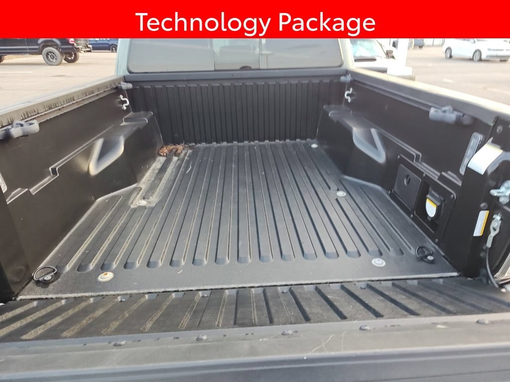 Used 2023 Toyota Tacoma TRD Off-Road w/ Technology Package AWD/4WD image 5