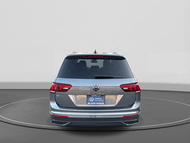 Certified 2023 Volkswagen Tiguan SE w/ Panoramic Sunroof Package image 4