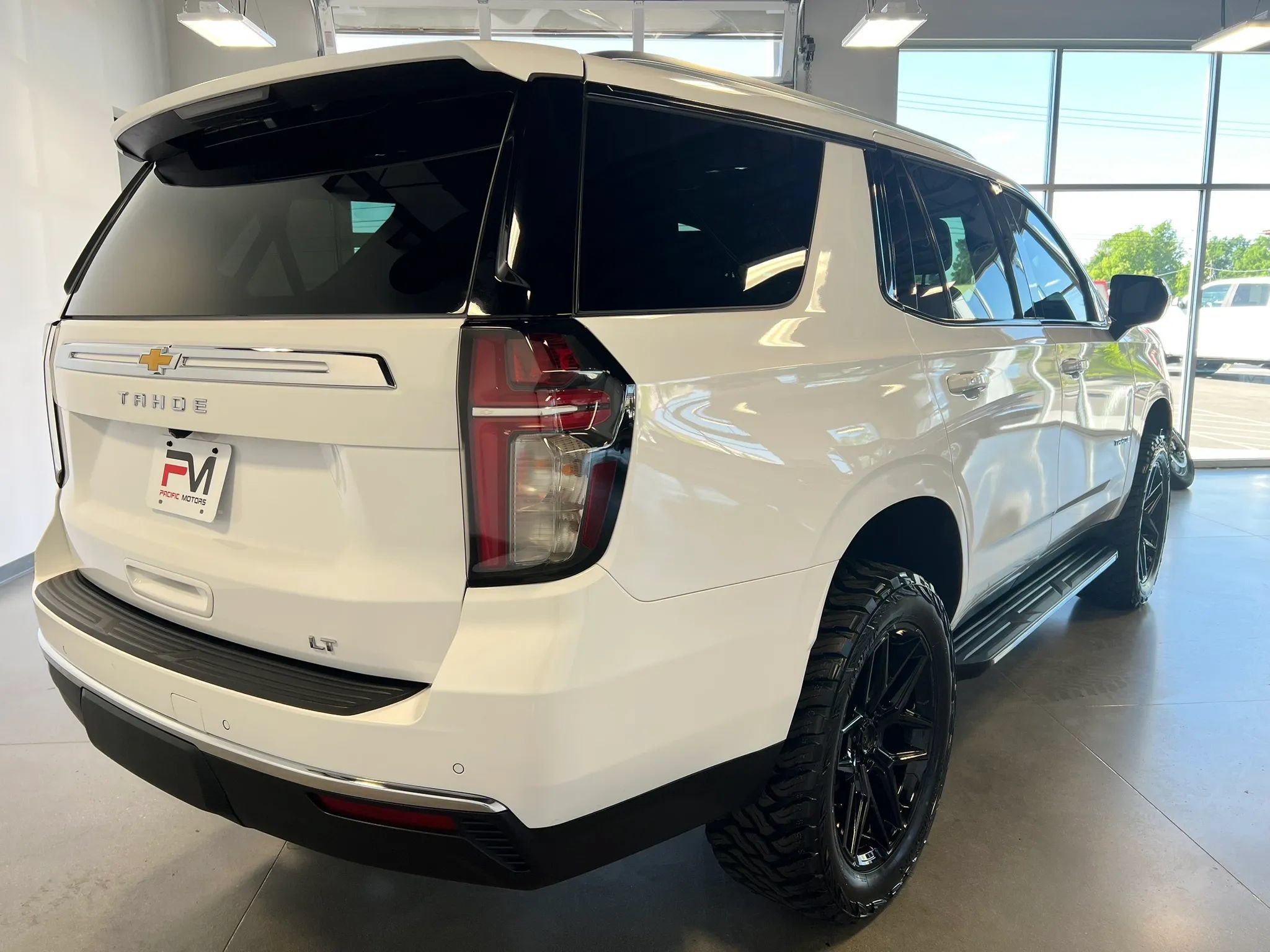 Used 2023 Chevrolet Tahoe LT AWD/4WD image 9