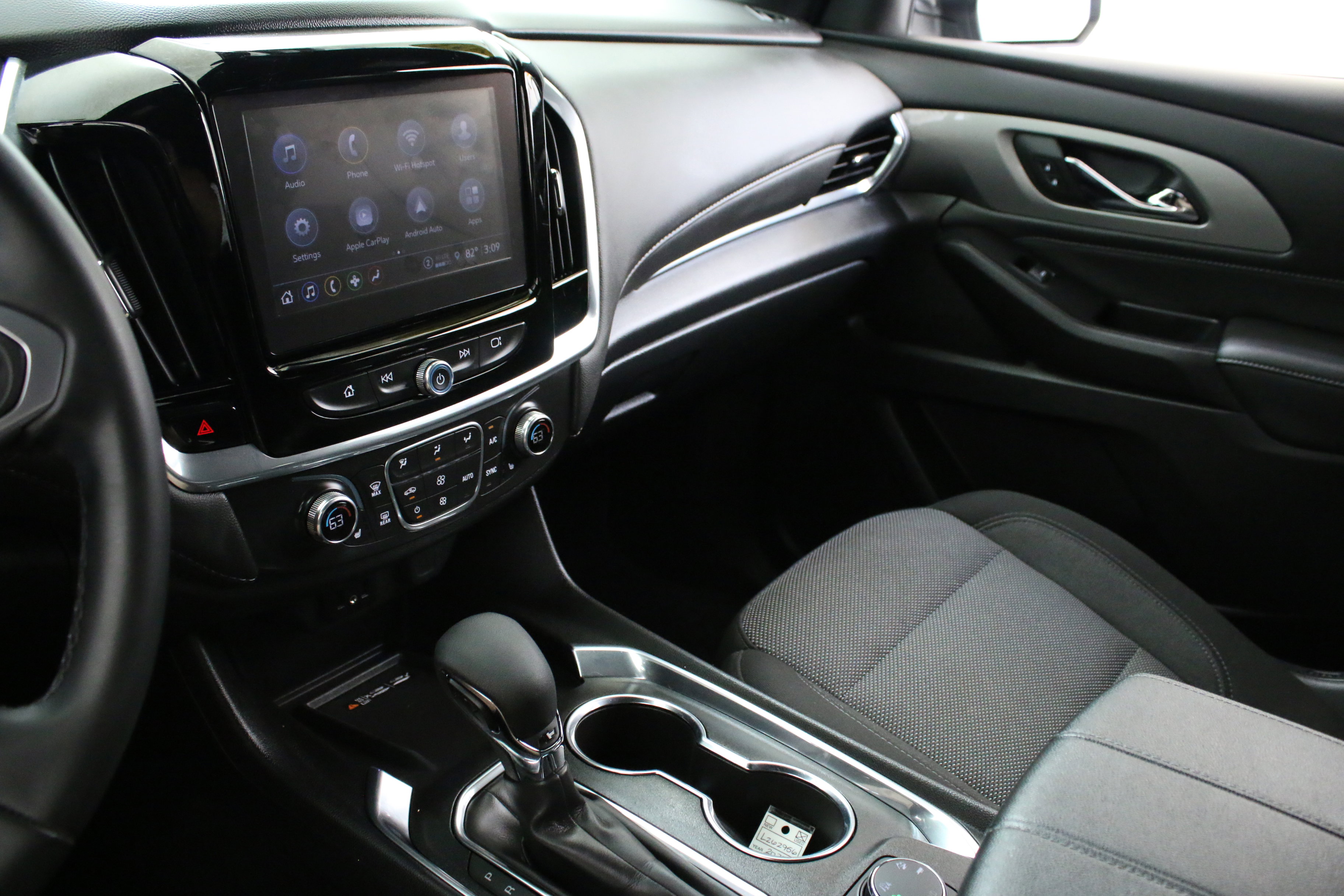Used 2023 Chevrolet Traverse LT w/ LPO, Floor Liner Package AWD/4WD image 21