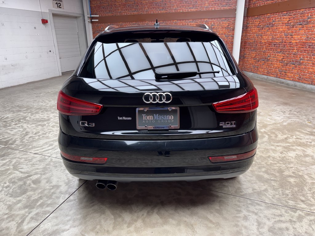 Used 2018 Audi Q3 2.0T Premium Plus w/ Premium Plus Package AWD/4WD image 4