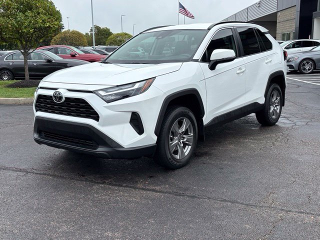 Used 2024 Toyota RAV4 XLE FWD image 5