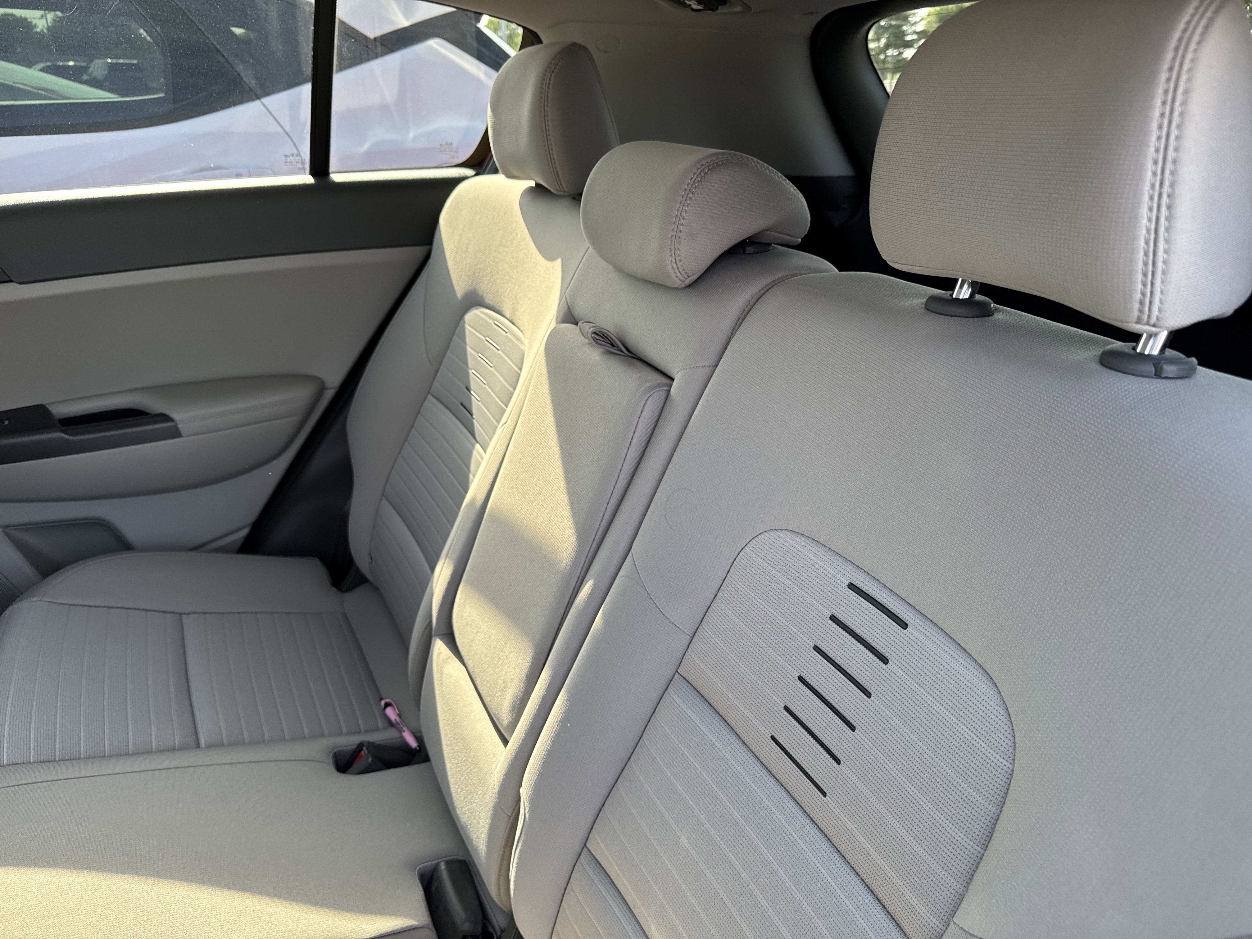 Used 2018 Kia Sportage LX FWD image 11