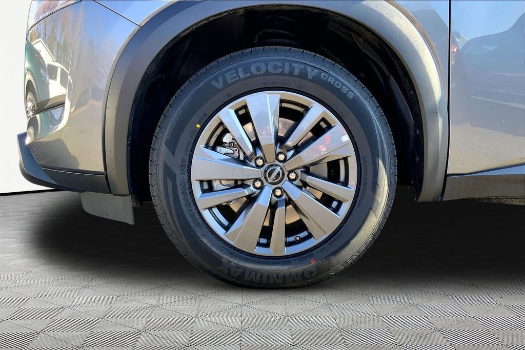 Used 2024 Nissan Pathfinder SV image 22