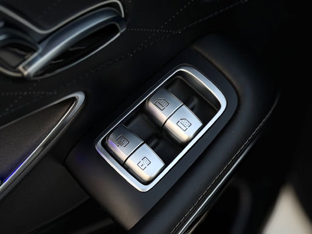 Used 2020 Mercedes-Benz S 63 AMG 4MATIC Sedan w/ Warmth & Comfort Package image 28
