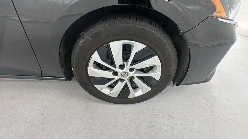 Used 2024 Nissan Altima 2.5 S image 9