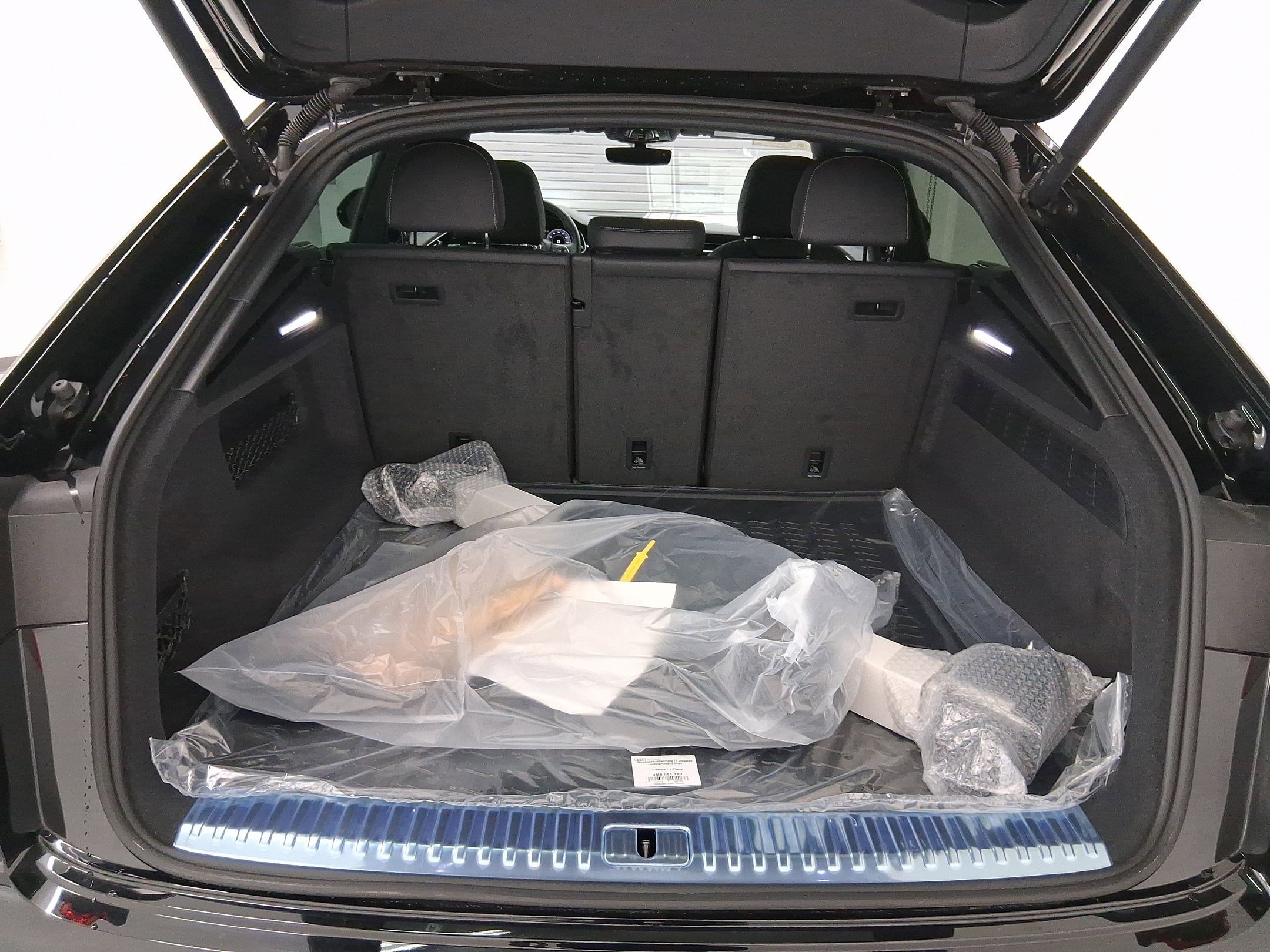 New 2025 Audi Q8 Premium image 28