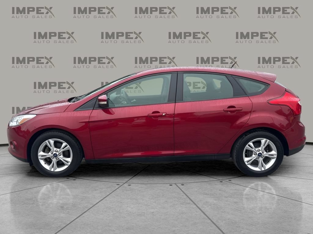 Used 2013 Ford Focus SE FWD image 2