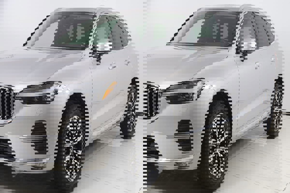 Used 2023 Volvo XC60 B5 Plus image 53