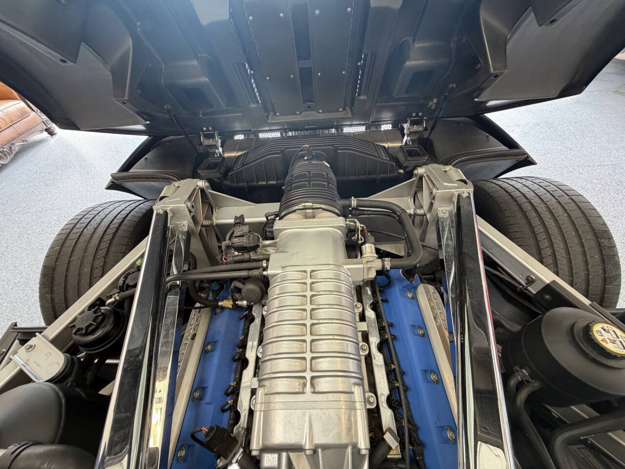 Used 2005 Ford GT RWD image 40