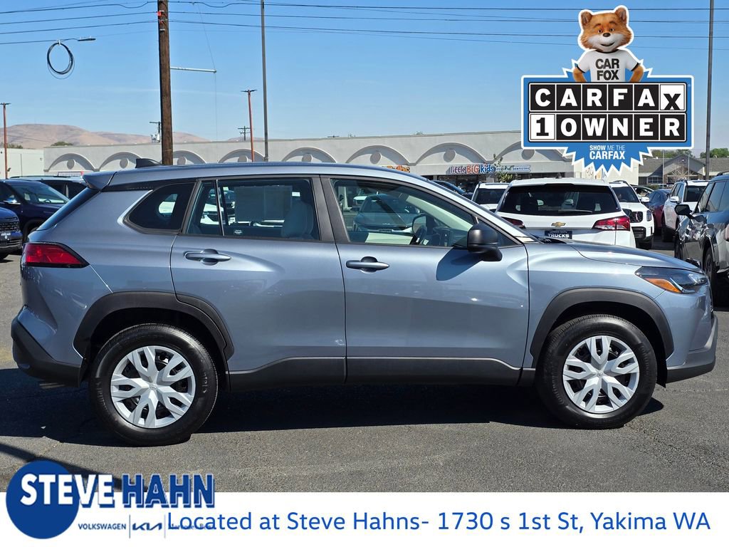 Used 2023 Toyota Corolla Cross L image 6