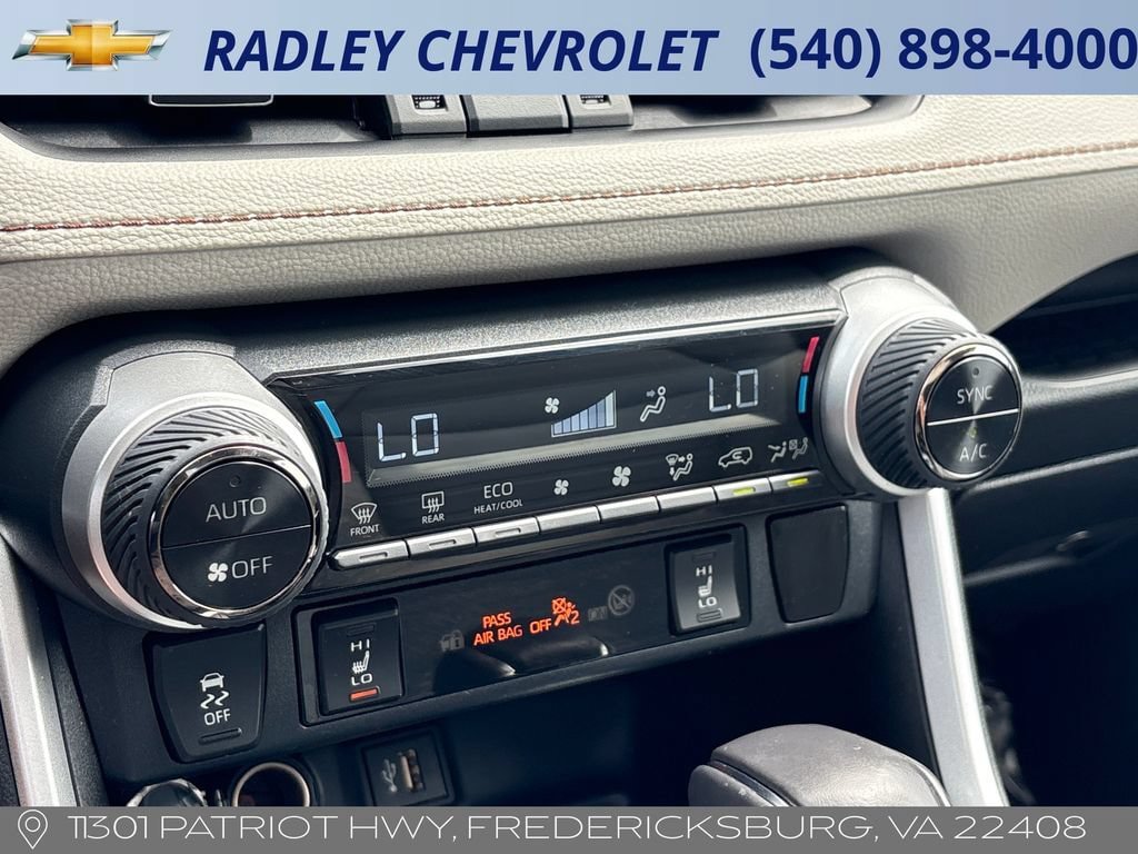Used 2023 Toyota RAV4 XLE Premium AWD/4WD image 10