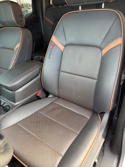 Used 2024 GMC Canyon AT4 w/ AT4 Premium Package image 10