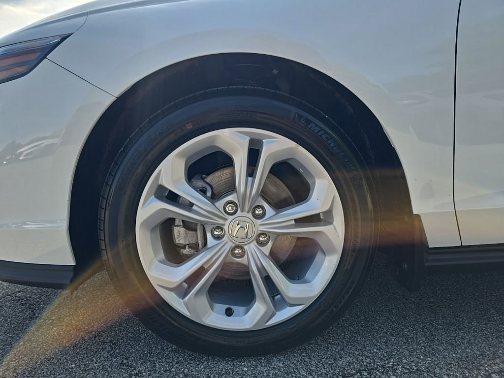 Used 2025 Honda Accord LX image 8