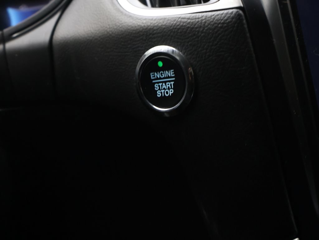 Used 2024 Ford Edge SE w/ Black Appearance Package AWD/4WD image 25