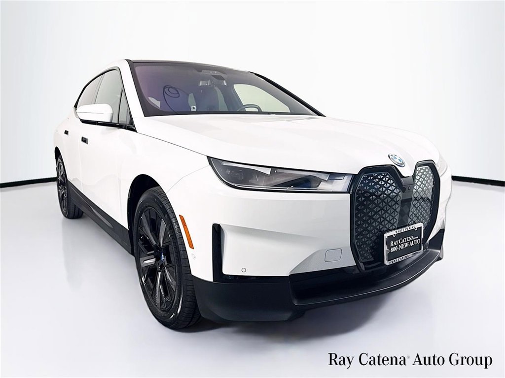 Used 2025 BMW iX xDrive50 w/ Premium Package image 1
