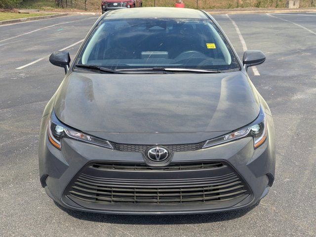 Used 2025 Toyota Corolla LE image 2