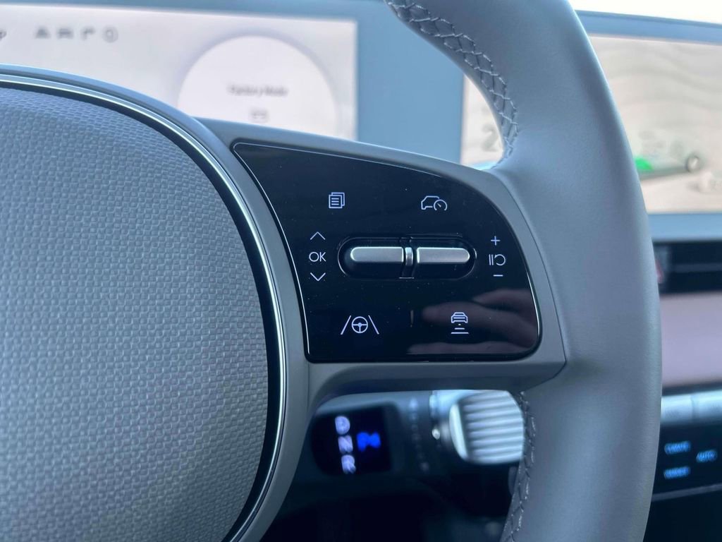 Used 2024 Hyundai Ioniq 5 Limited image 19