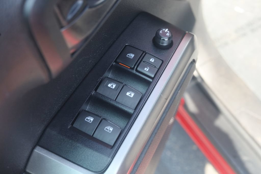 Used 2023 Toyota Tacoma SR5 AWD/4WD image 27