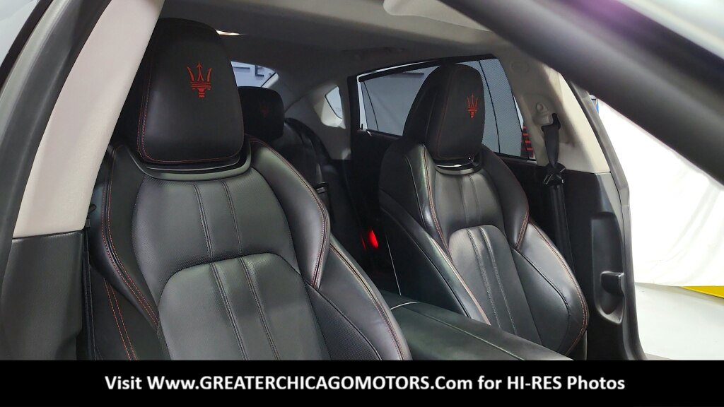 Used 2017 Maserati Quattroporte S GranSport RWD image 40