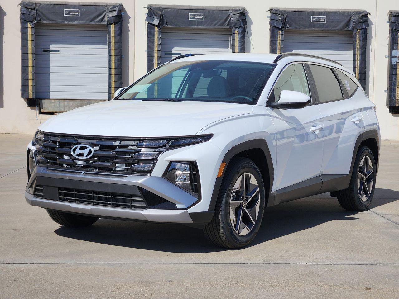 New 2026 Hyundai Tucson SEL FWD image 2