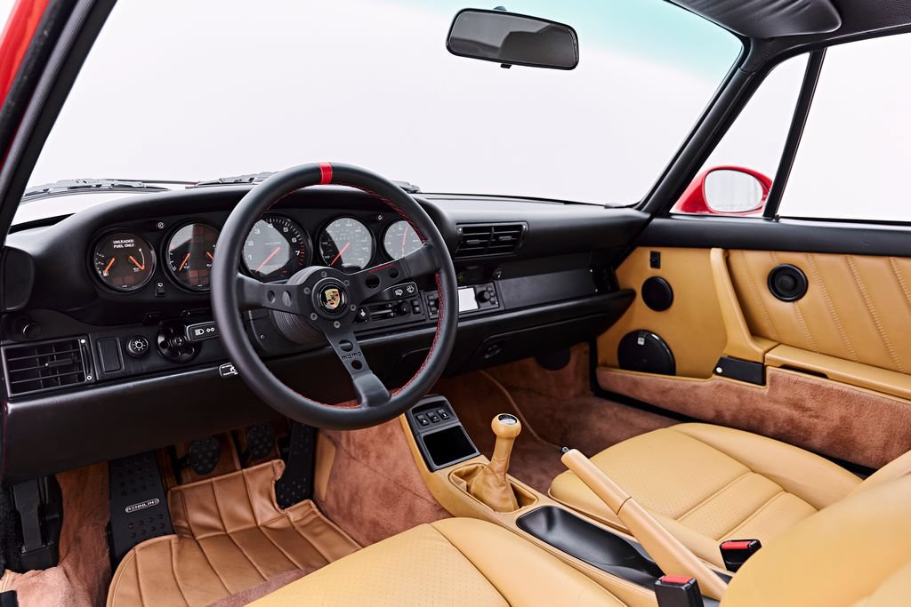 Used 1991 Porsche 911 Turbo RWD image 2