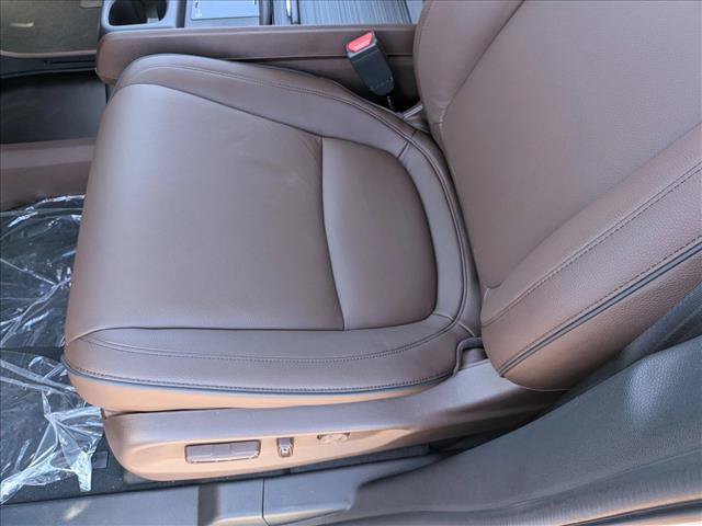 New 2026 Honda Odyssey Touring image 4