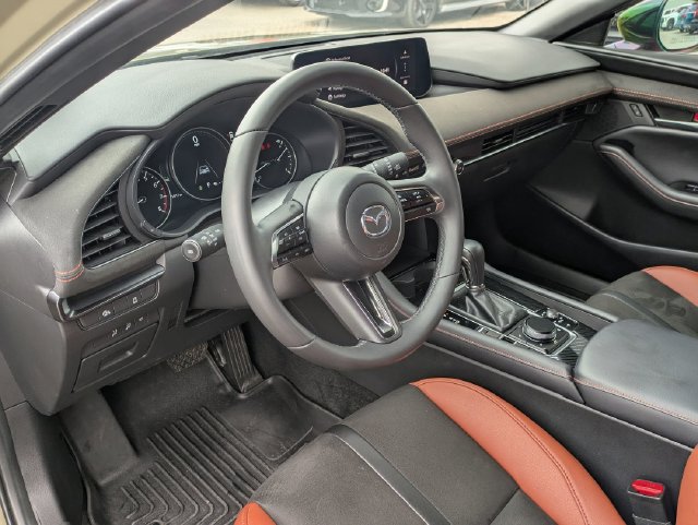 Certified 2025 MAZDA MAZDA3 Carbon AWD/4WD image 33