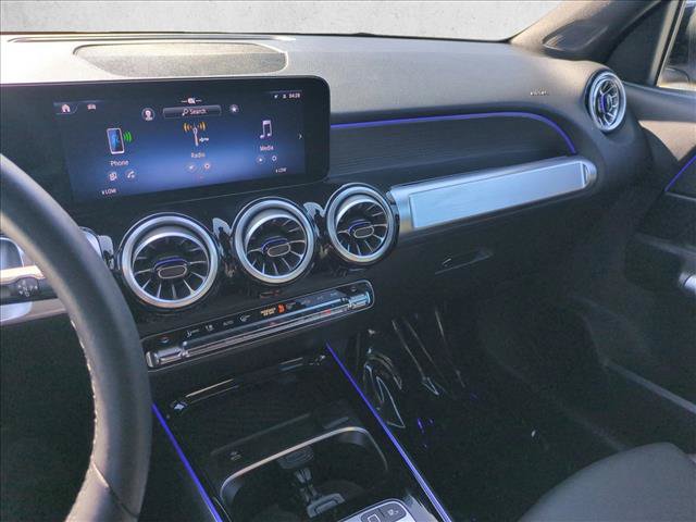 Used 2025 Mercedes-Benz GLB 250 image 17