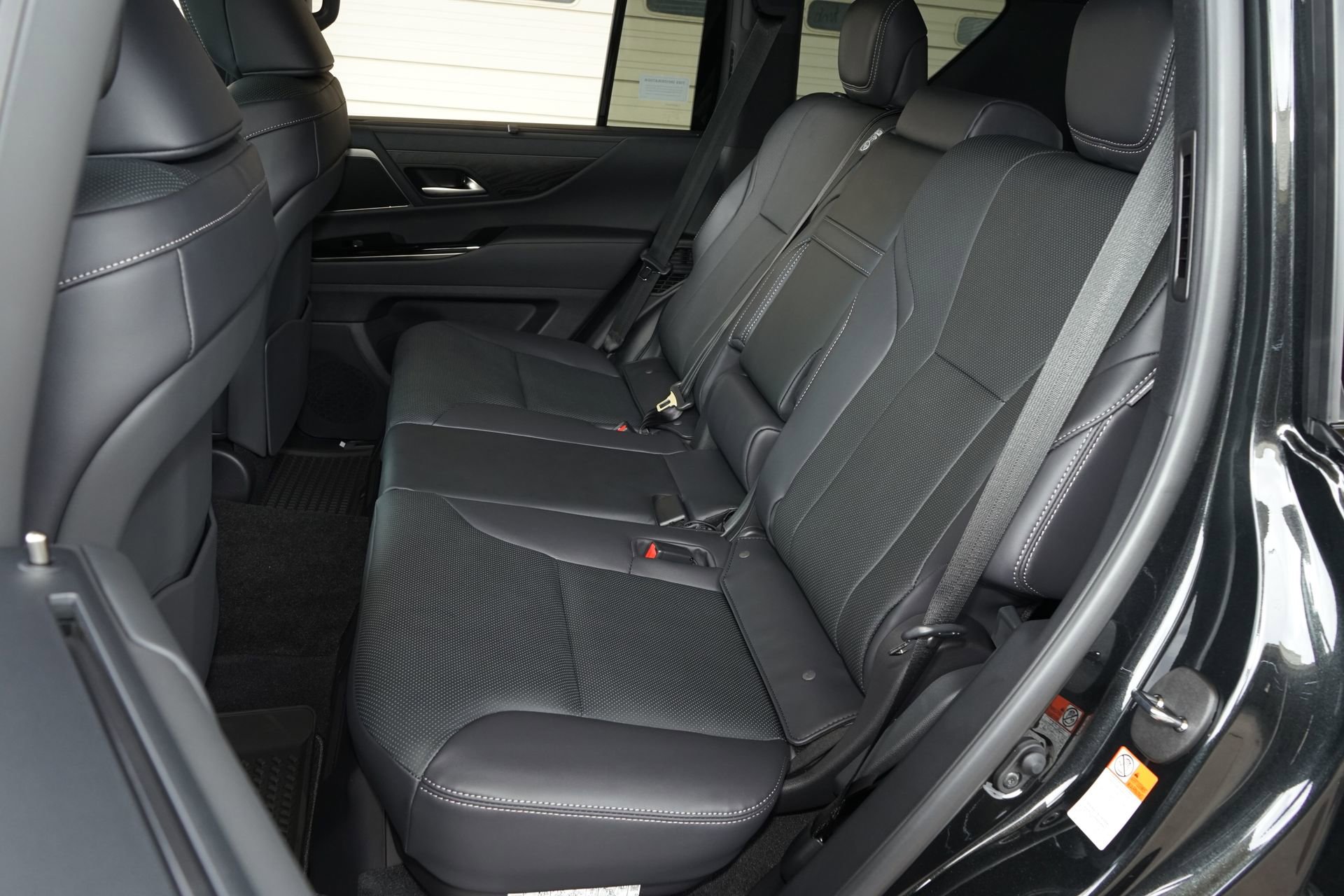 Used 2026 Lexus LX 700h Luxury w/ Accessory Package (Z1) AWD/4WD image 24