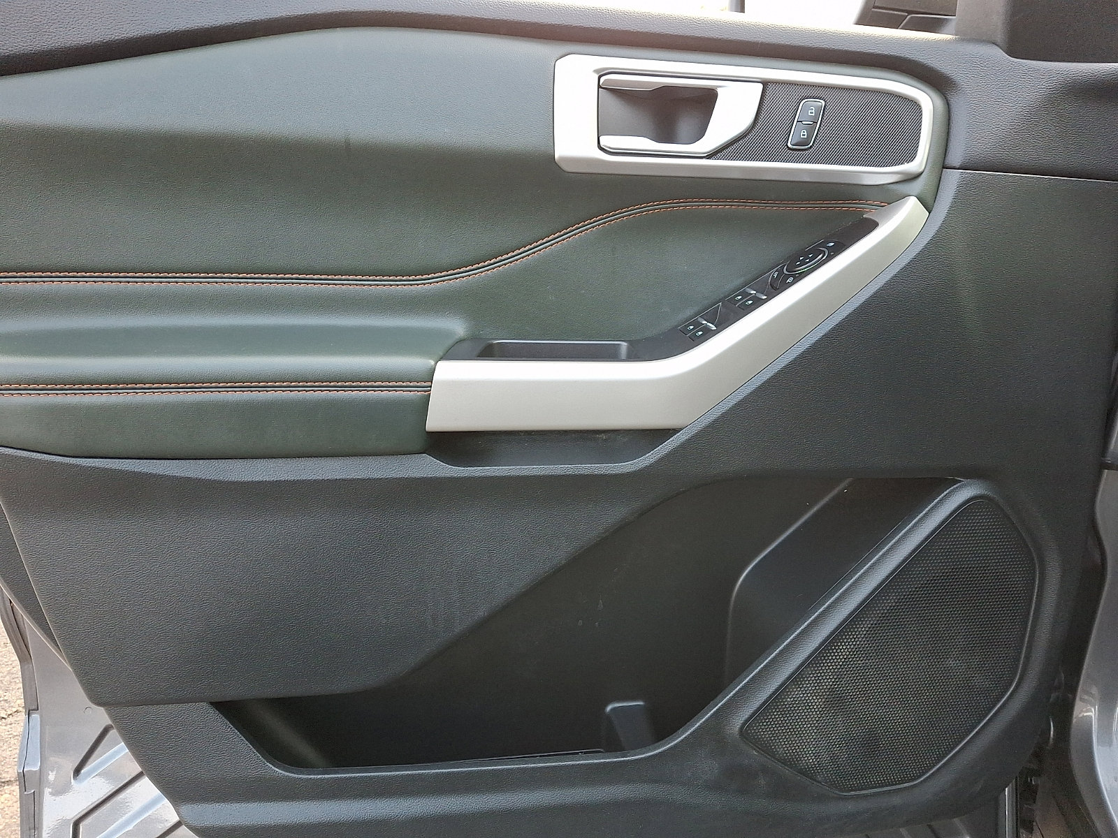 Used 2022 Ford Explorer Timberline image 13