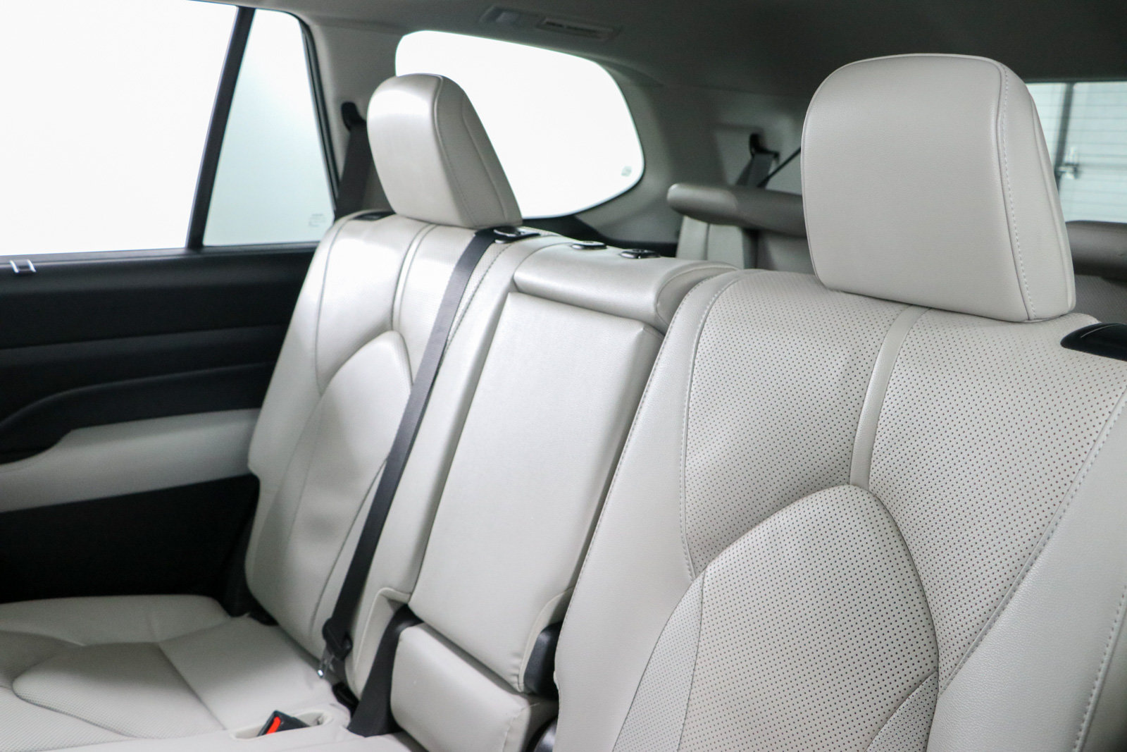 Used 2025 Toyota Grand Highlander AWD Hybrid image 25