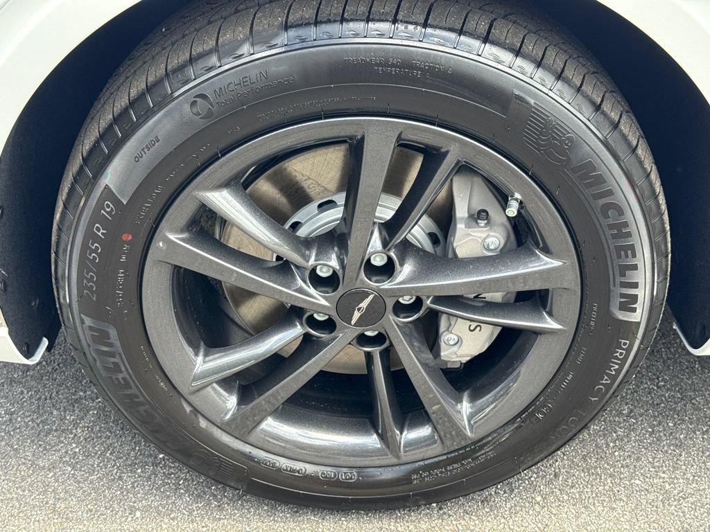 New 2027 Genesis GV70 2.5T Select AWD/4WD image 13