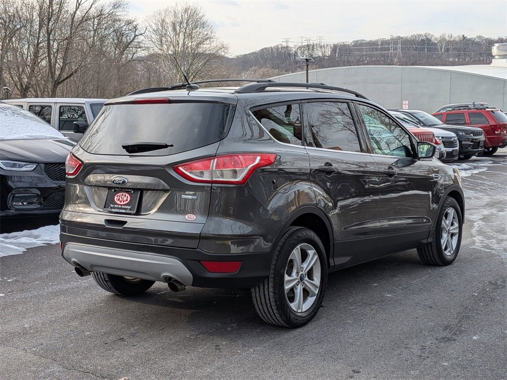 Used 2015 Ford Escape SE w/ Equipment Group 201A image 3