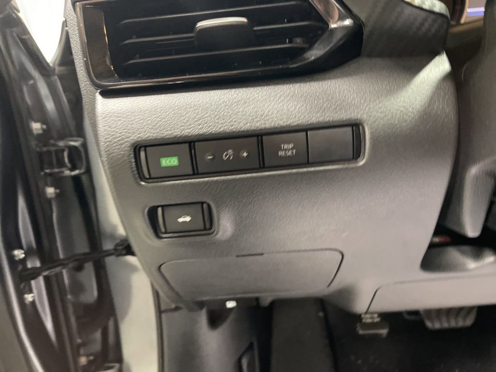 Used 2023 Nissan Sentra SV image 24