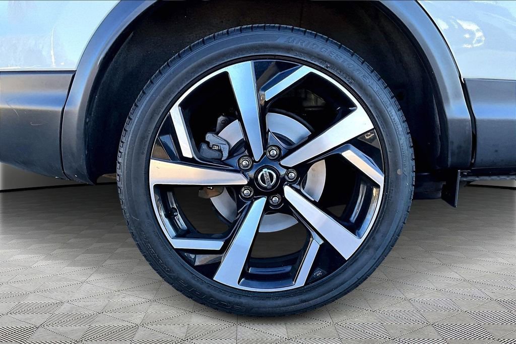 Used 2022 Nissan Rogue Sport SL w/ Premium Package image 25