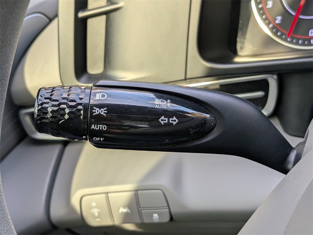 Used 2022 Hyundai Elantra SEL image 24