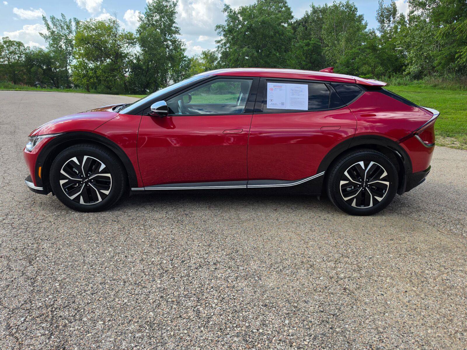 Used 2024 Kia EV6 Wind w/ Wind Technology Package AWD/4WD image 18