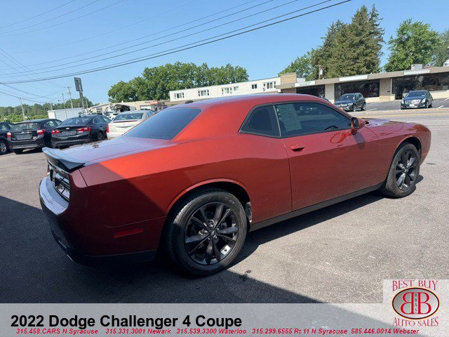 Used 2022 Dodge Challenger SXT w/ Blacktop Package AWD/4WD image 3