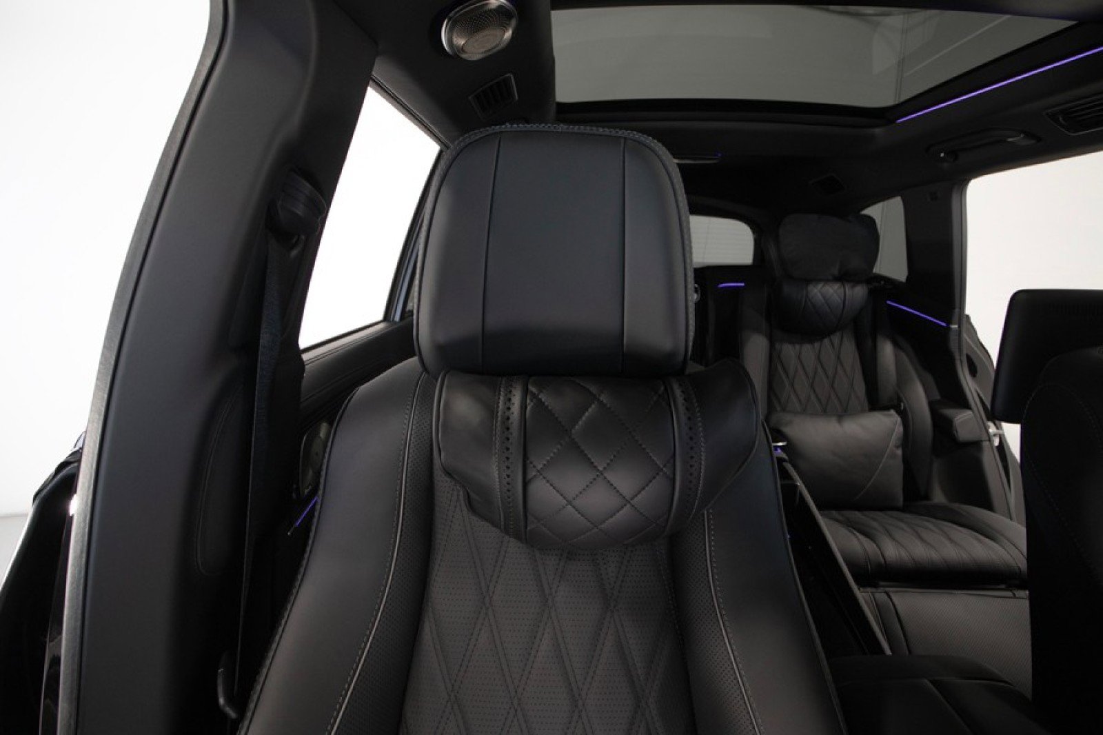 Used 2024 Mercedes-Benz Maybach GLS 600 4MATIC image 63