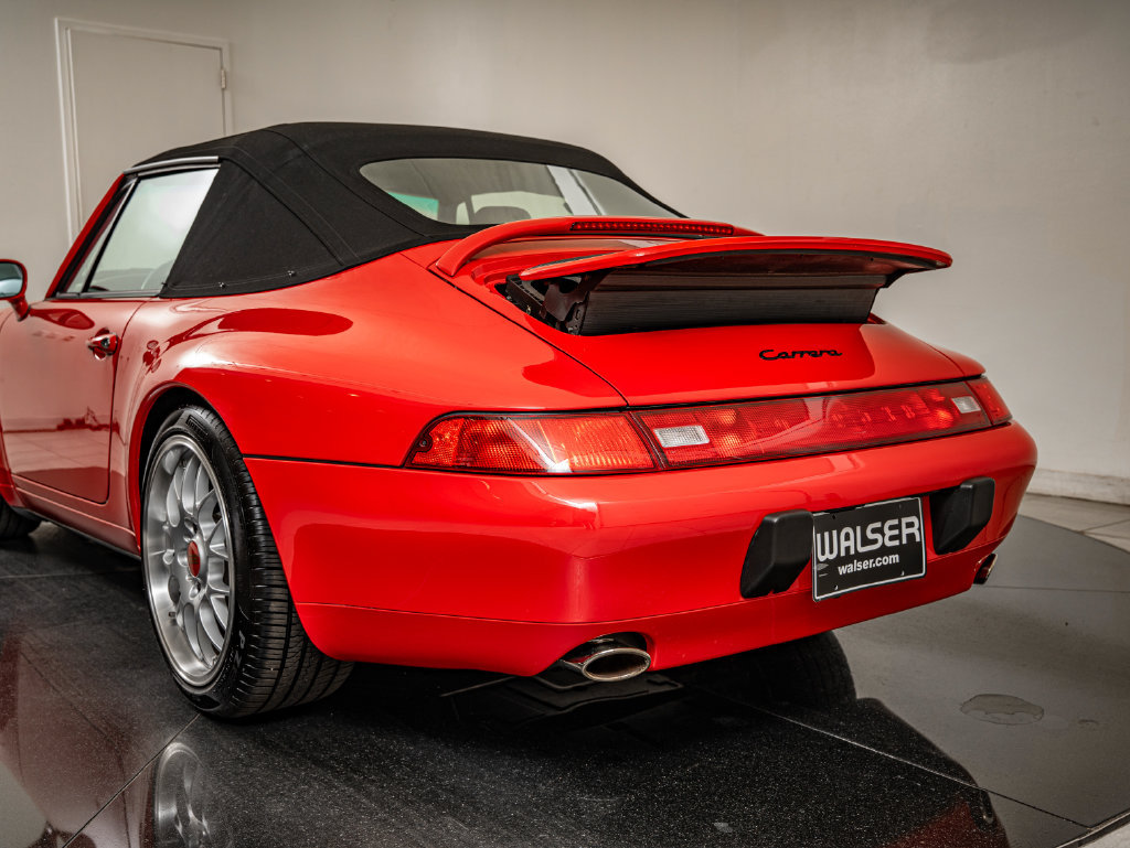 Used 1995 Porsche 911 Carrera RWD image 31