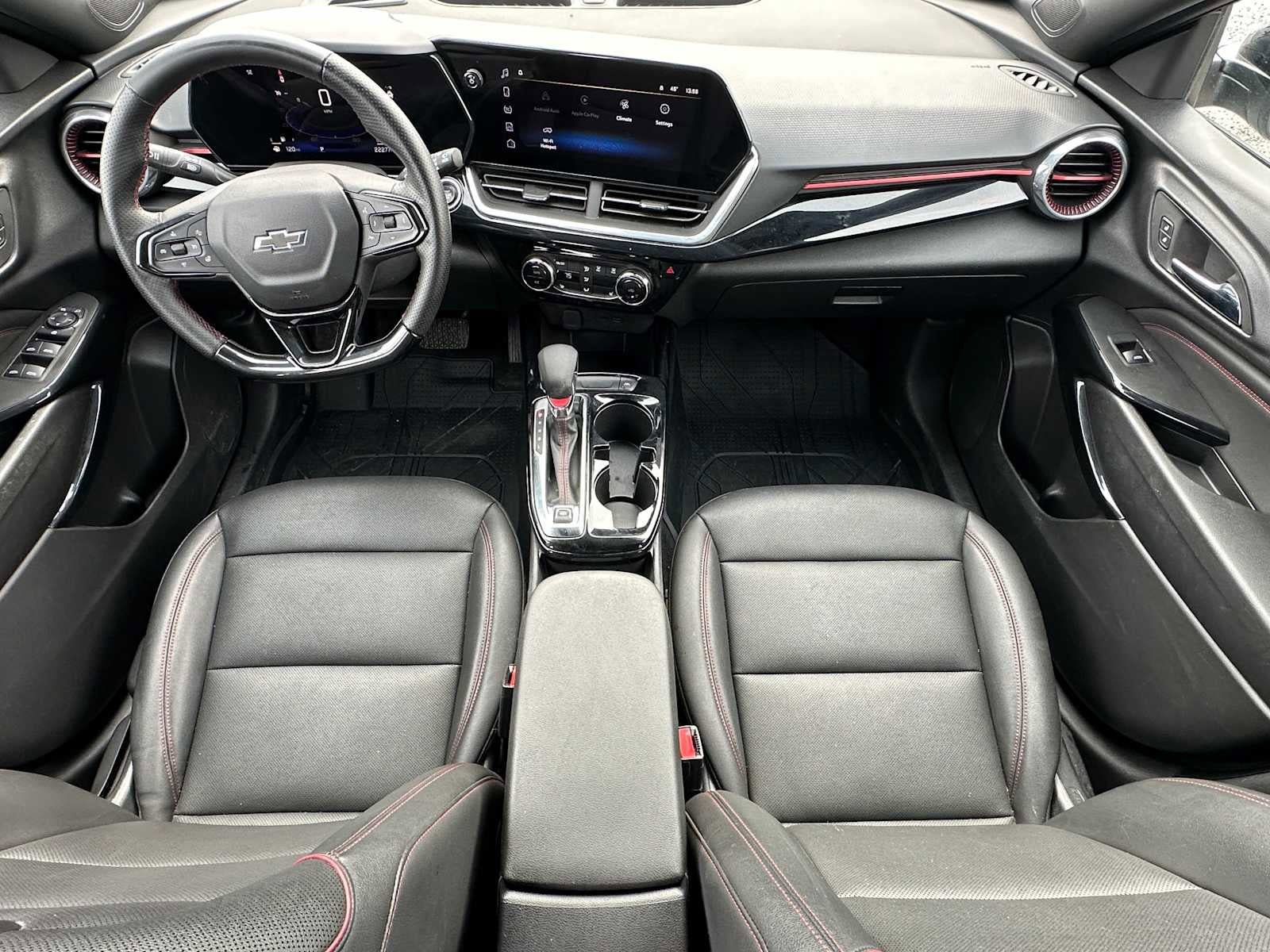 Certified 2024 Chevrolet Trax RS w/ Driver Confidence Package image 18