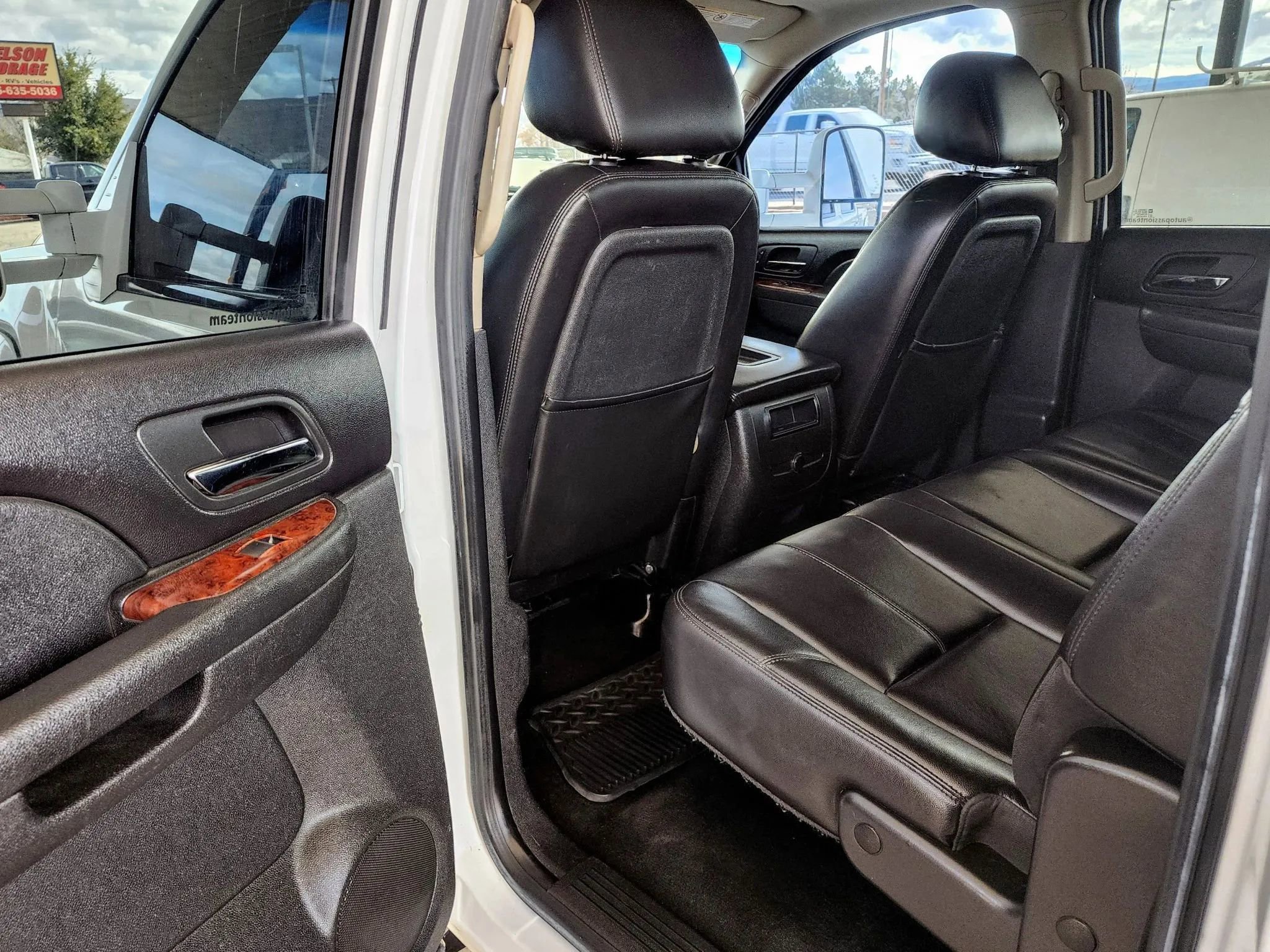 Used 2010 Chevrolet Silverado 2500 LTZ AWD/4WD image 17
