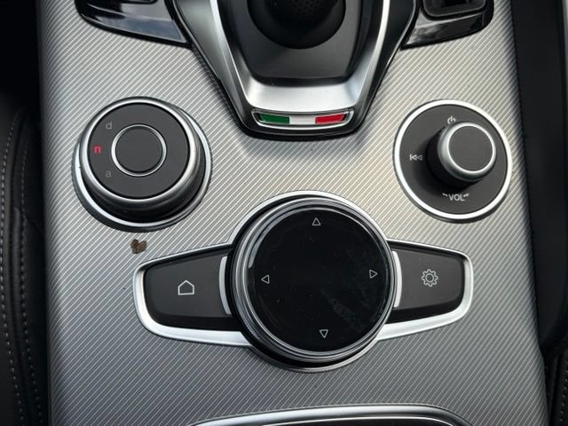 New 2026 Alfa Romeo Giulia AWD image 32