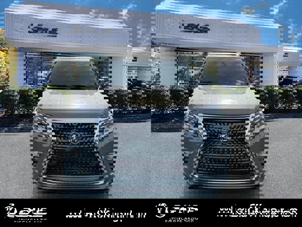 Used 2023 Lexus GX 460 Premium w/ Accessory Package AWD/4WD image 8
