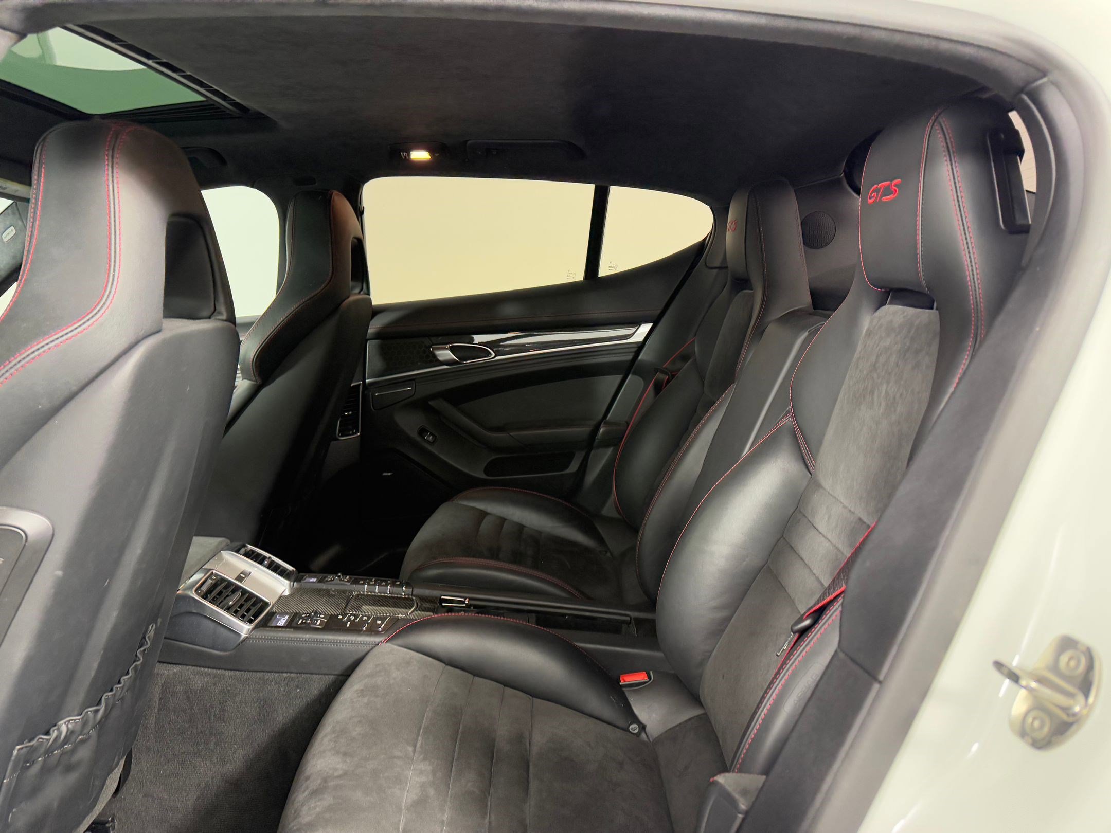 Used 2016 Porsche Panamera GTS image 19