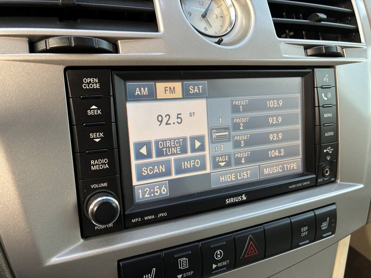 Used 2008 Chrysler Sebring Limited w/ Luxury Group FWD image 18
